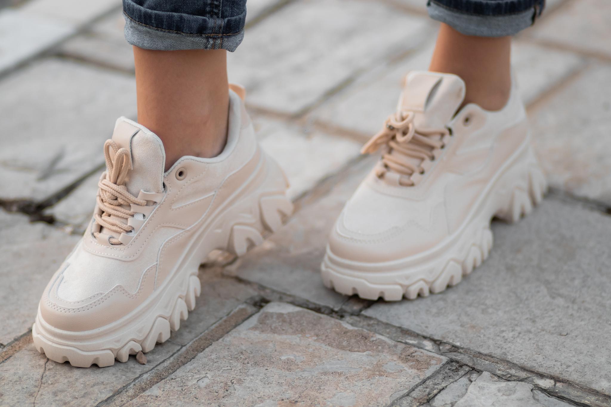 Bež patike sa debelim đonom