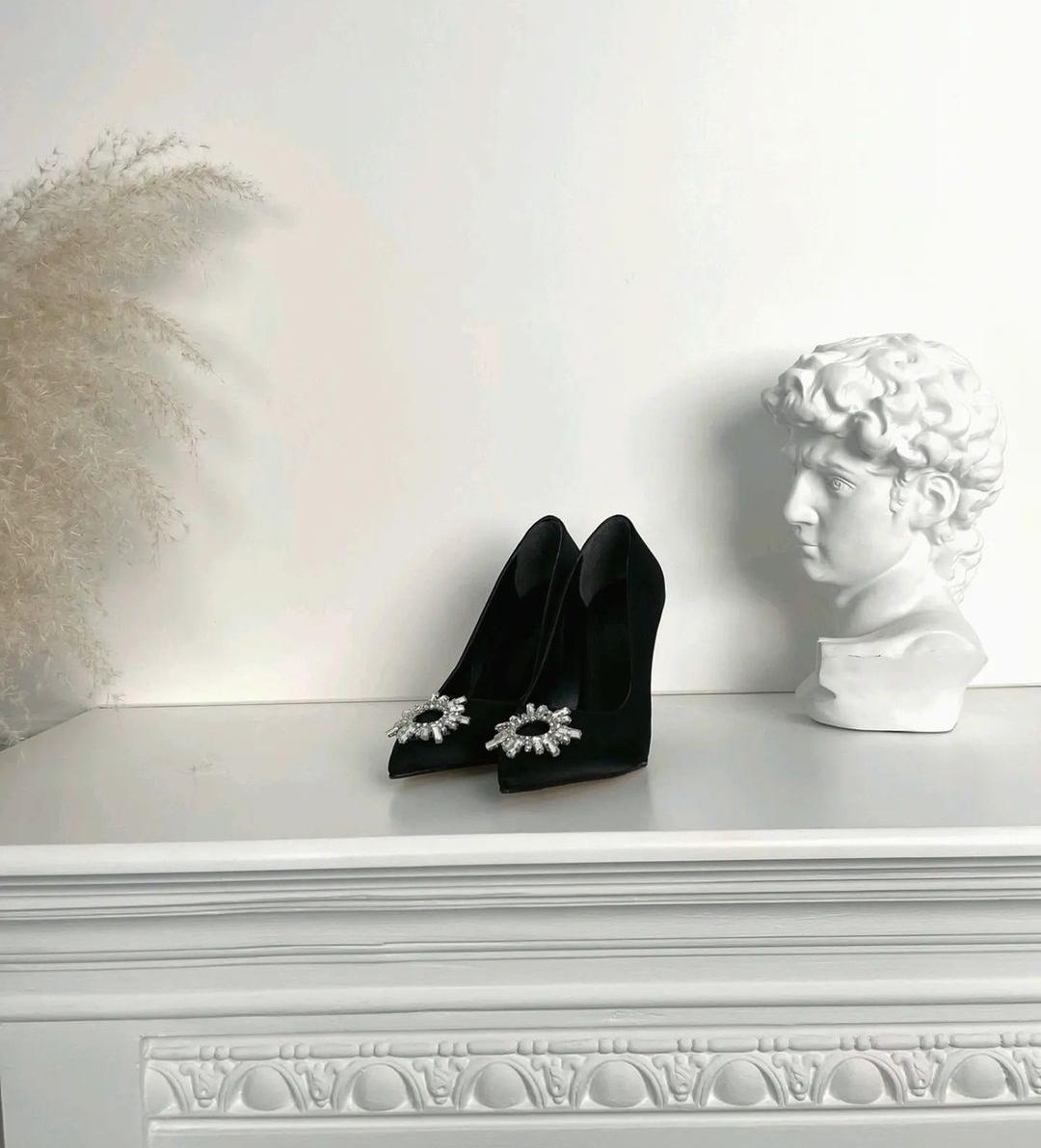 Crne salonke sa cirkonom